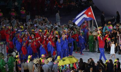 Jess Willard knocks out Jack Johnson