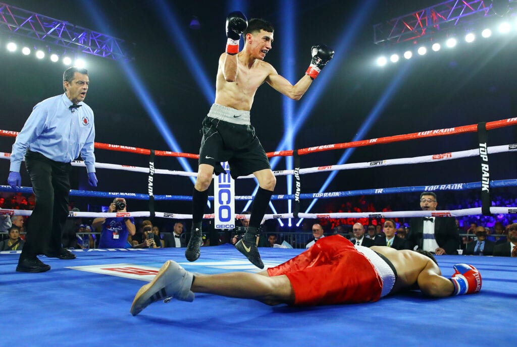 Antonio Vargas vs Jose Cardenas knockdown2