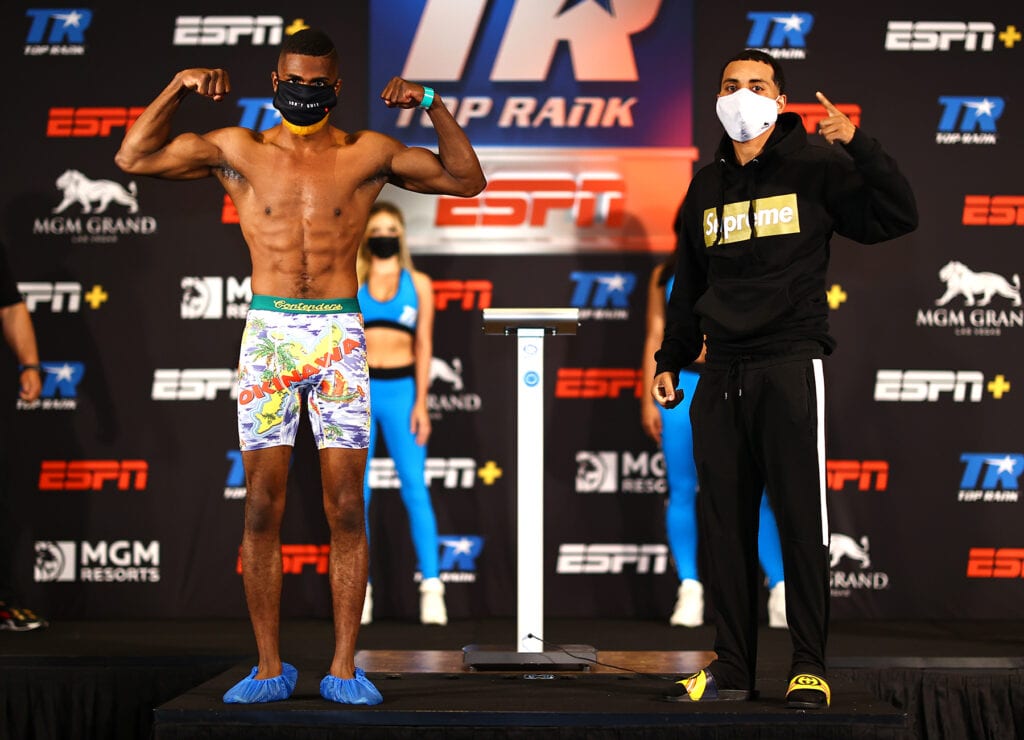 Abraham Nova vs Avery Sparrow pose