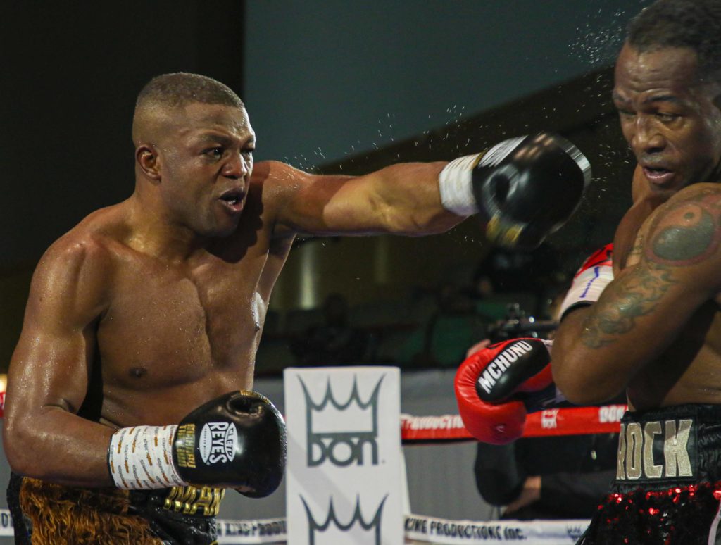 Junior Makabu Got Split Decision Win over Mchunu Saturday