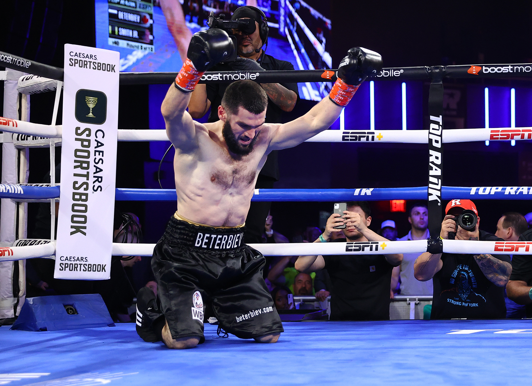 Artur Beterbiev vs. Callum Smith Fight Preview and Prediction