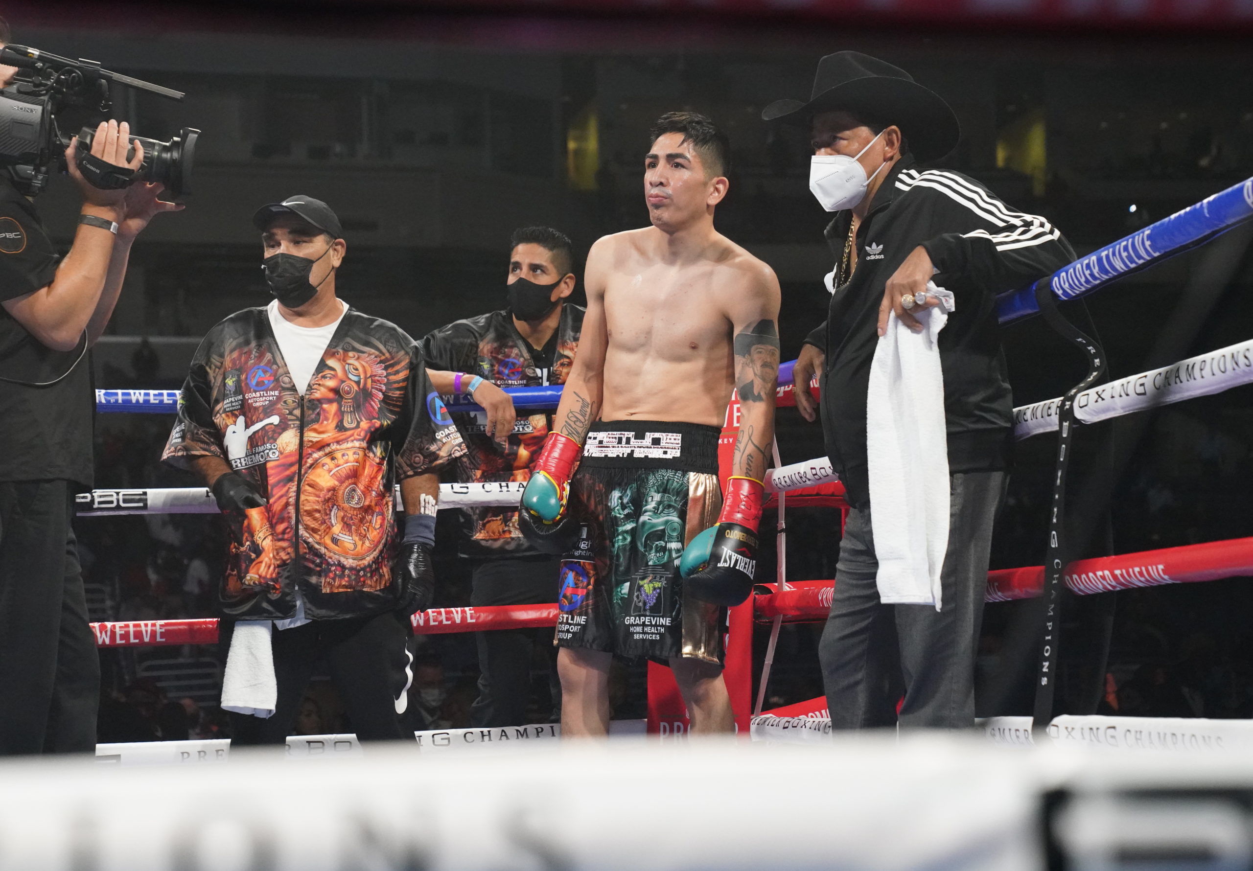 WBA Lets Santa Cruz Out Of Wood Defense- Can Fight Vargas