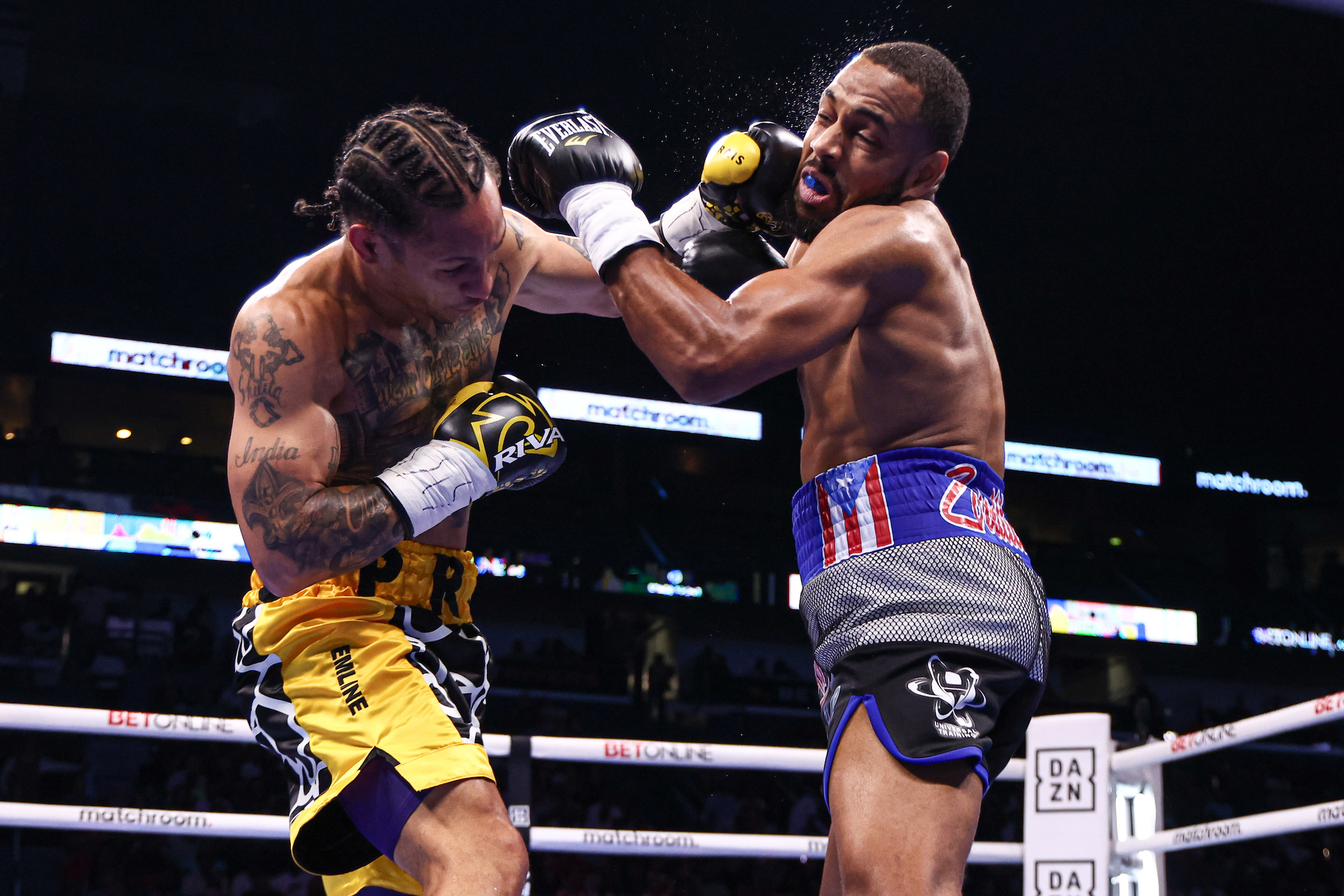 Prograis Drops, Wins Split Decision Against Zorrilla