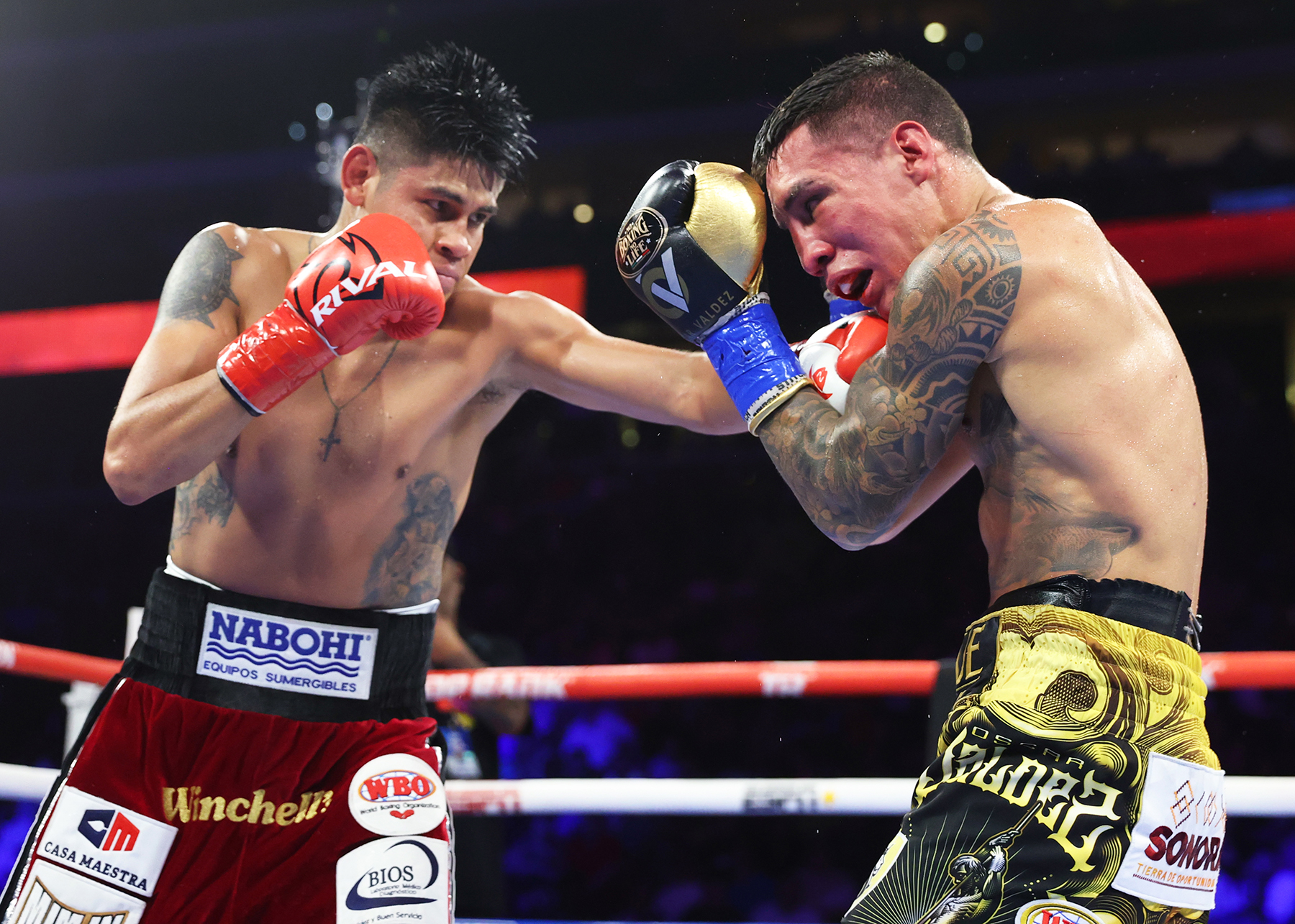 Emanuel Navarrete Wins Slugfest Against Óscar Valdez - Big Fight Weekend