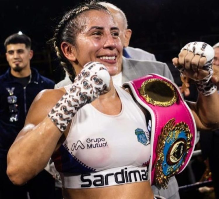 Yokasta Valle defeats Anabel Ortiz