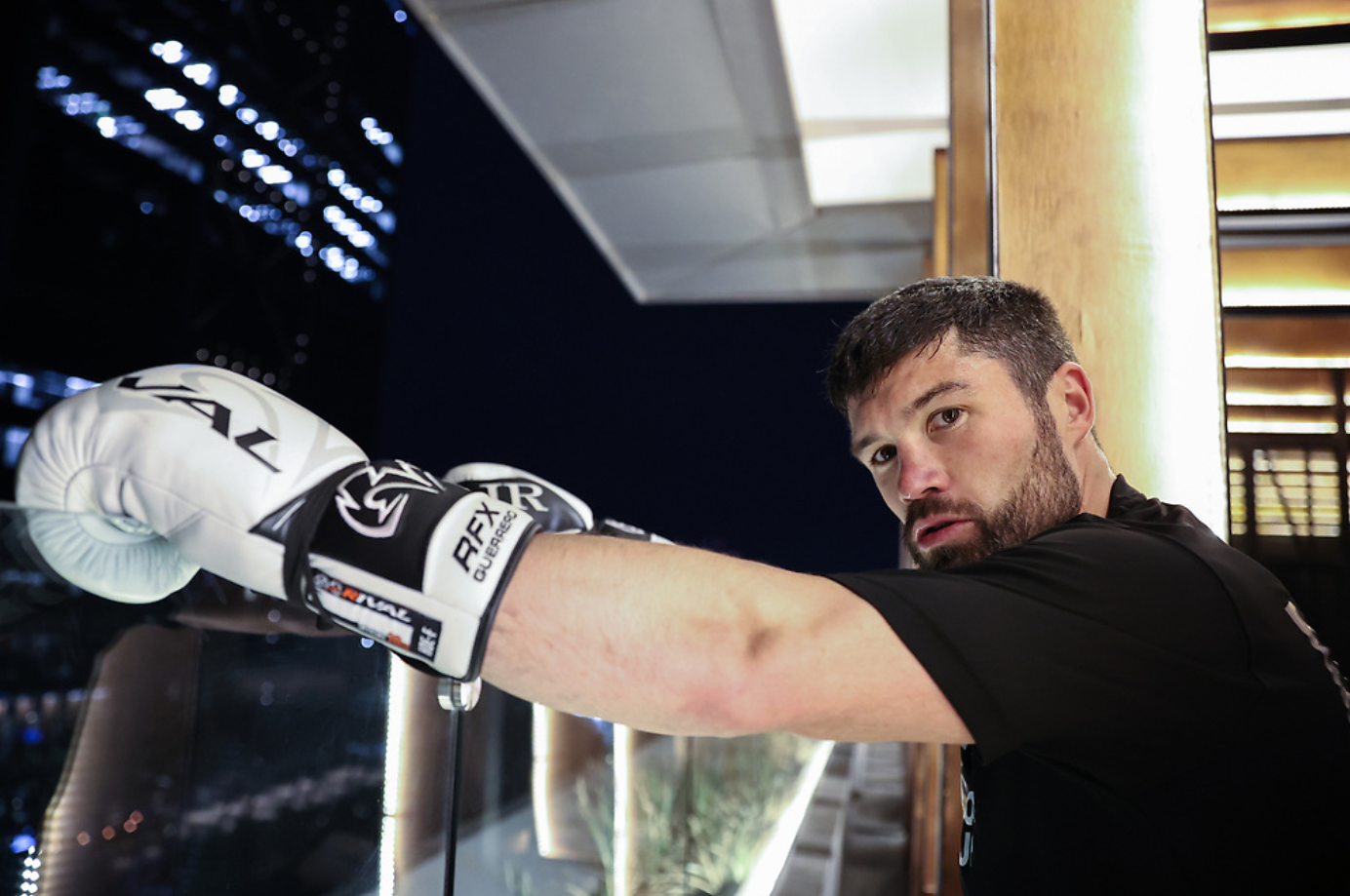 Super Middleweight Praised by Canelo Announces Decision to Retire