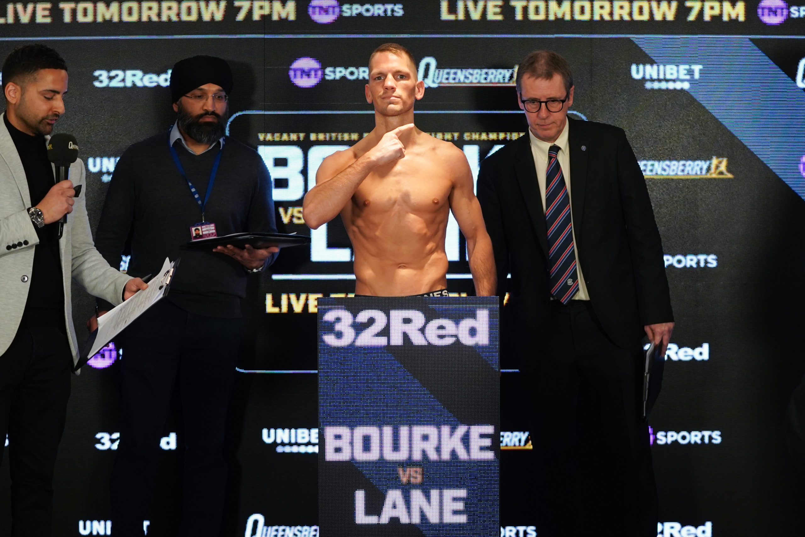 Ashley Lane Overwhelms Chris Bourke in Friday Night Action