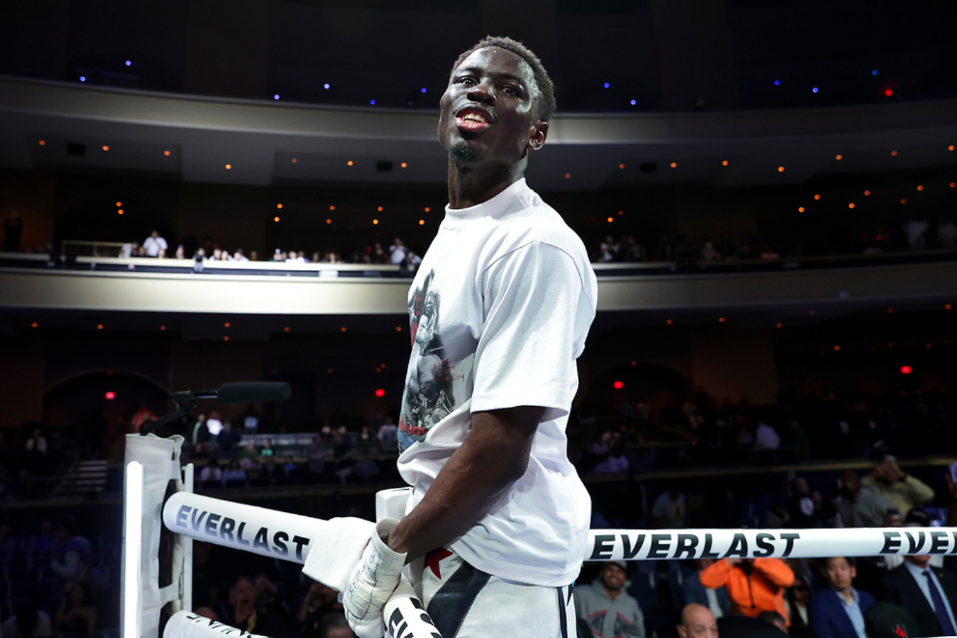 Richardson Hitchins withdraws from world title bout hours before scheduled start