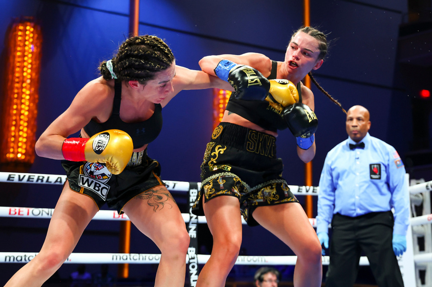 Skye Nicolson Cruises to World Title Win