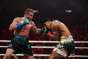 Canelo Dominant in All-Mexican Clash Against Jaime Munguía
