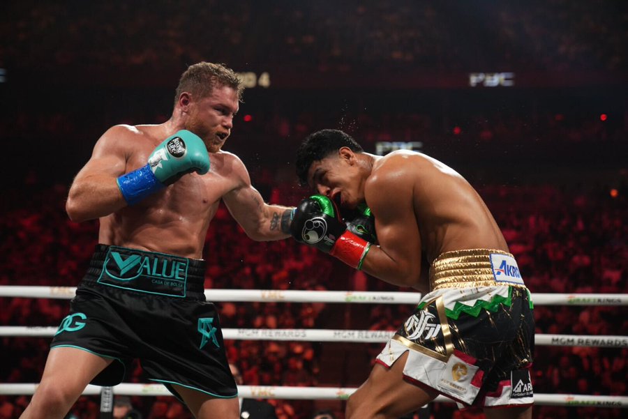 Canelo Dominant in All-Mexican Clash Against Jaime Munguía