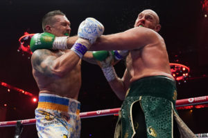 Oleksandr Usyk vs. Tyson Fury II: Oscar De La Hoya Reveals His Prediction