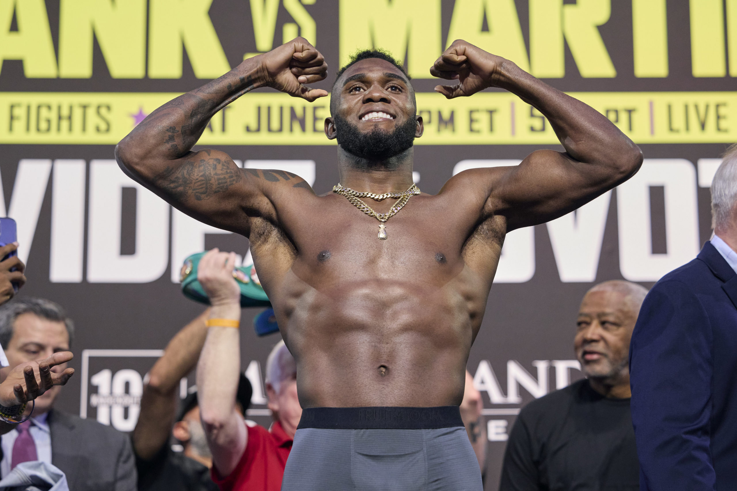 Carlos Adames Remains 160-lb Champion After Lacklustre Fight