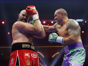 Oleksandr Usyk vs. Tyson Fury 2: Reflection From the Stands