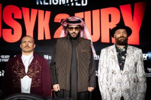 Oleksandr Usyk vs Tyson Fury 2: Live Undercard Results and Updates