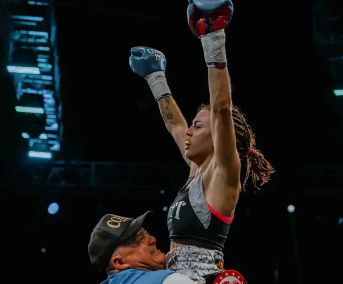 Title Fights From Around the World: Evelin Bermúdez and Lourdes Juárez Shine Bright