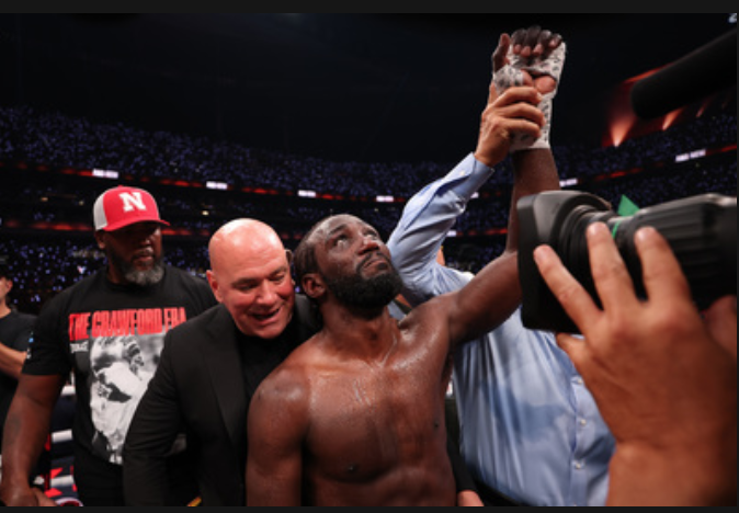 Crawford vs Canelo rematch - Robert Garcia weighs in