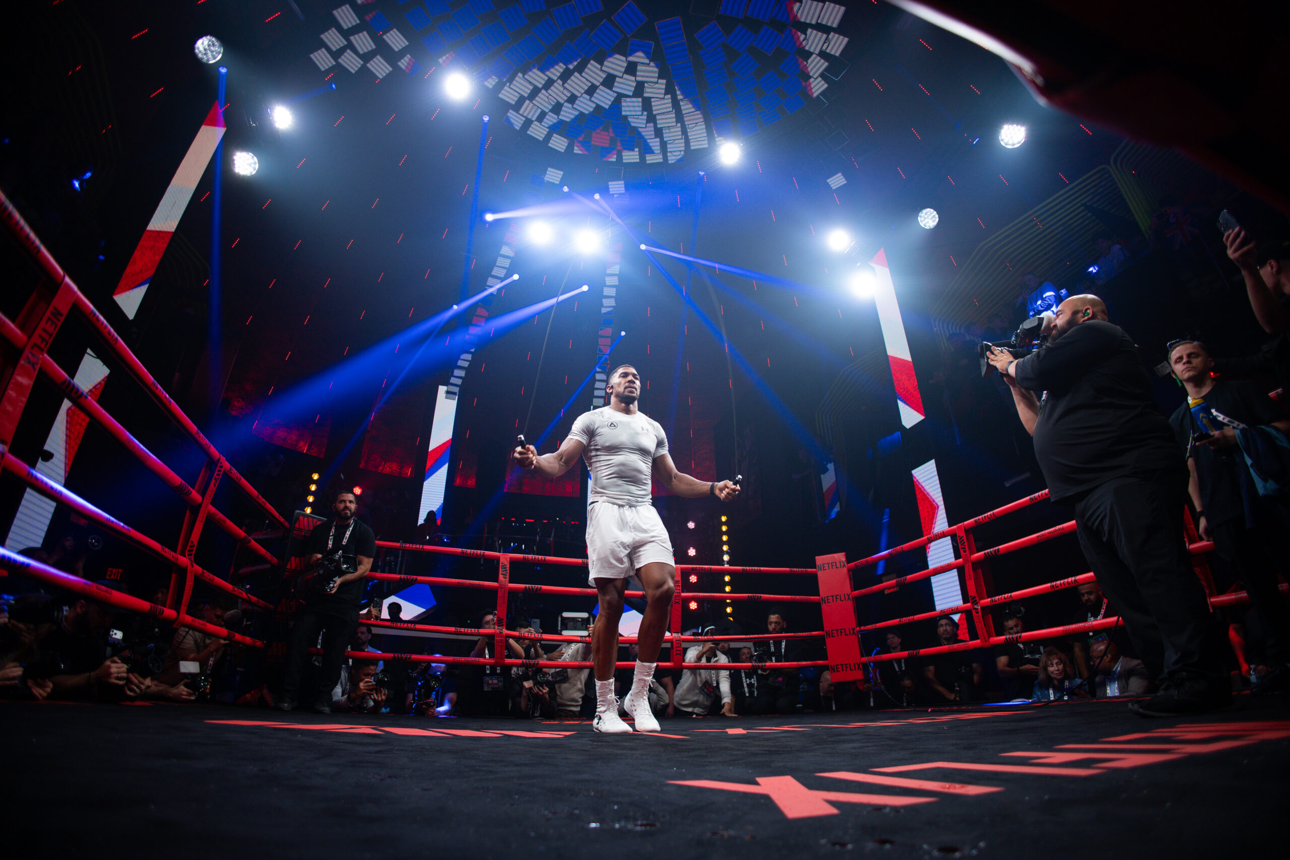 George Groves gives honest opinion on Anthony Joshua's switch to Team Usyk