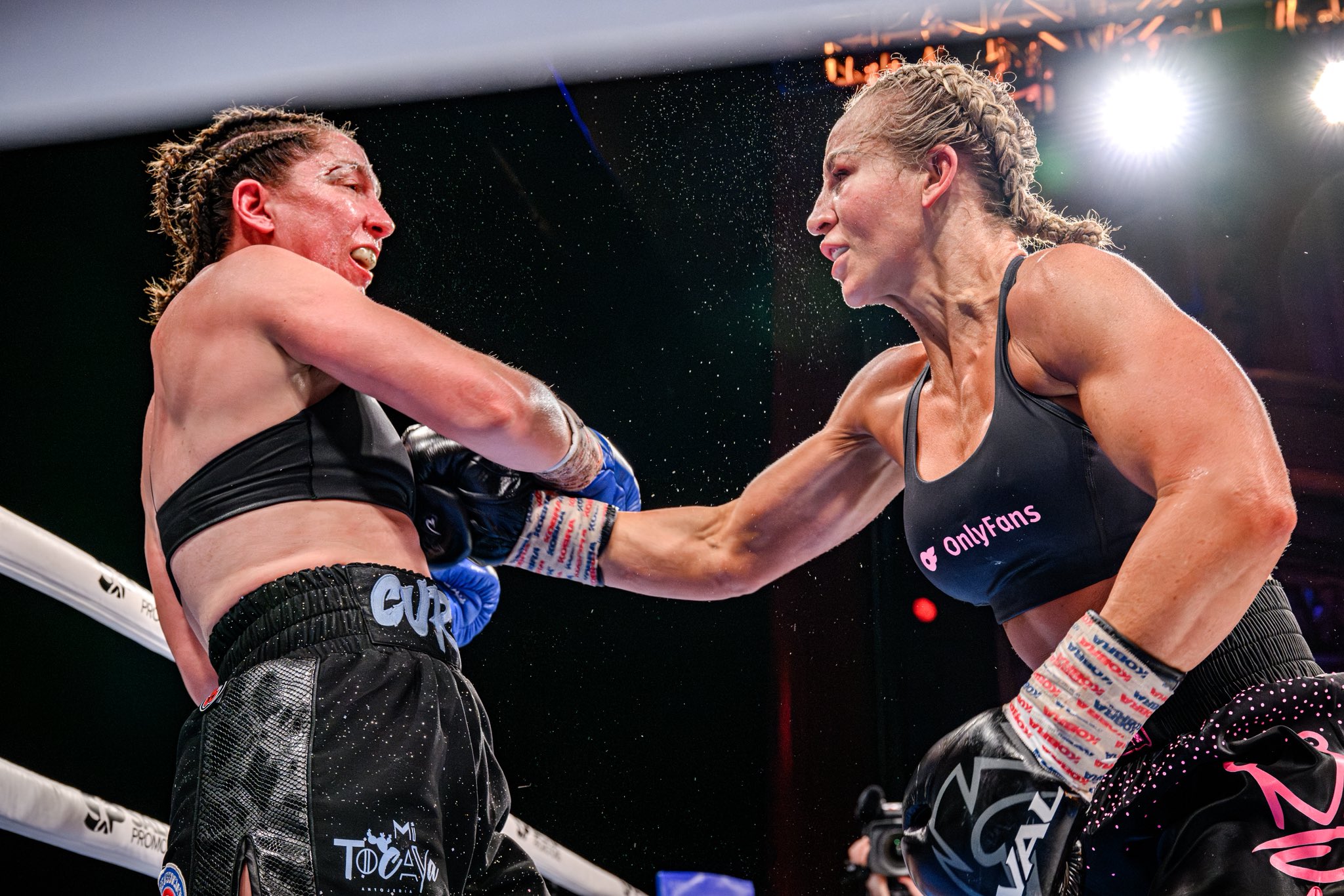 Kaye Scott triumphs against Olivia Curry in rematch