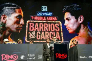 ‘We’re firing on all cylinders right now’: Oscar De La Hoya fires defiant message